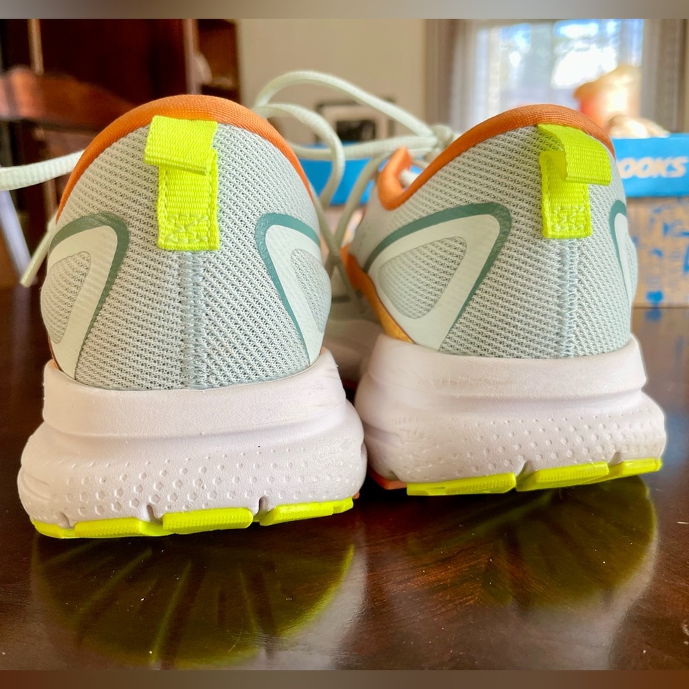 Brooks Trace 3 Women's Running Shoes (Size: 7.5) - Excellent Condition - Picture 6 of 16